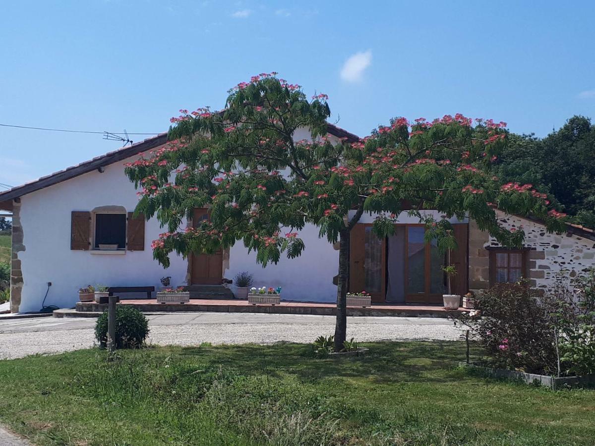 Gite Pouton Saint-Loubouer Exterior foto
